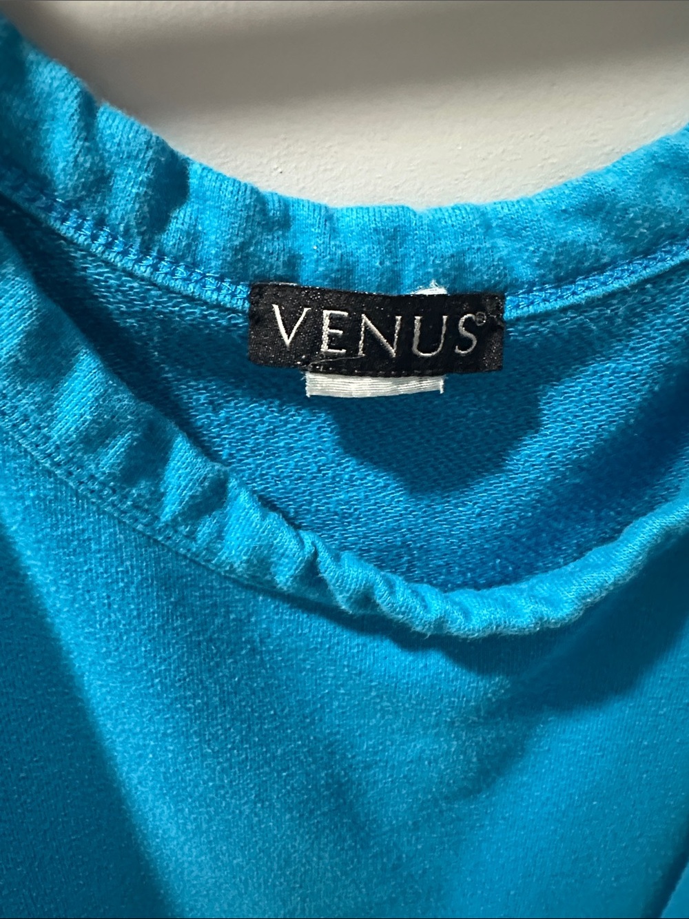 VENUS Bright Teal Cold-Shoulder Crop Top - Picture 3 of 4